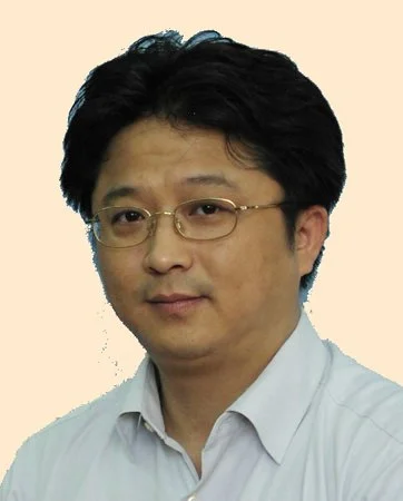董震
