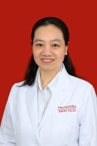 李新华